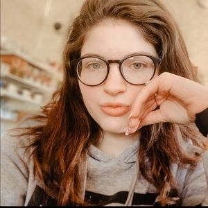 Meet your Posher, Alana